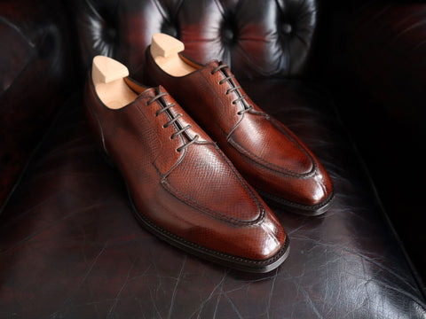 "Stamford" in Oak Hatch Grain Calf - MH71